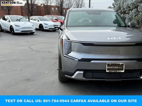 Used 2024 Kia EV9 Wind image 12