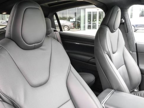 Used 2023 Tesla Model X AWD/4WD image 33
