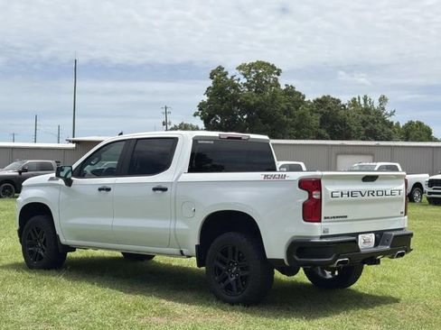 Used 2022 Chevrolet Silverado 1500 LT Trail Boss w/ Bed Protection Package AWD/4WD image 10