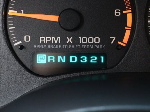 Used 2002 Chevrolet S10 Pickup LS w/ LS Preferred Equipment Group image 8