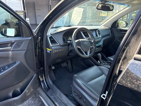 Used 2018 Hyundai Tucson SEL Plus FWD image 9