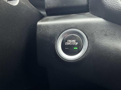 Used 2019 GMC Terrain SLE w/ Driver Convenience Package image 29