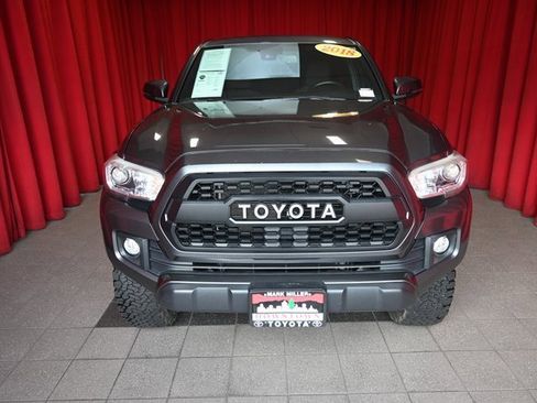 Used 2018 Toyota Tacoma TRD Off-Road image 14