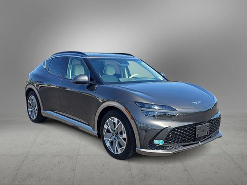 Certified 2025 Genesis GV60 RWD image 2