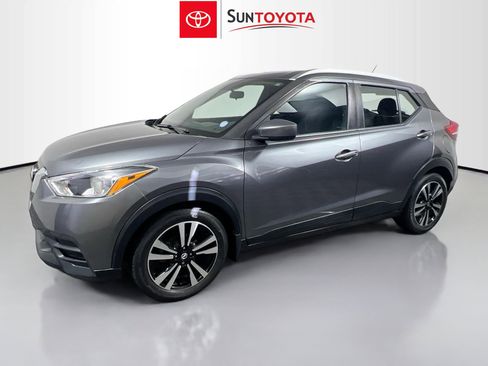 Used 2019 Nissan Kicks SV image 9