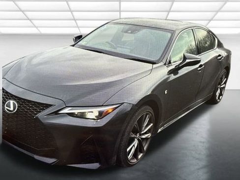Used 2022 Lexus IS 350 F Sport image 4