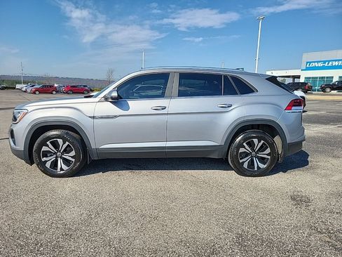 Used 2024 Volkswagen Atlas Cross Sport SE image 4