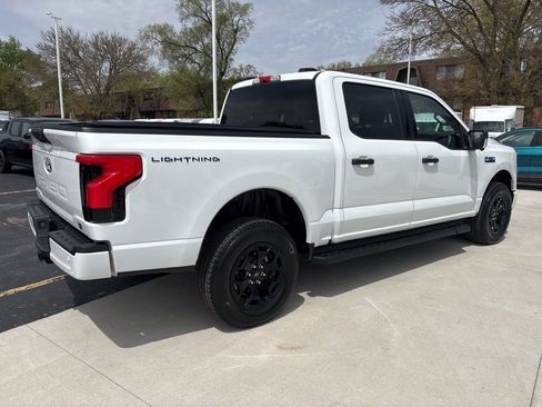 Used 2025 Ford F150 Lightning XLT AWD/4WD image 7