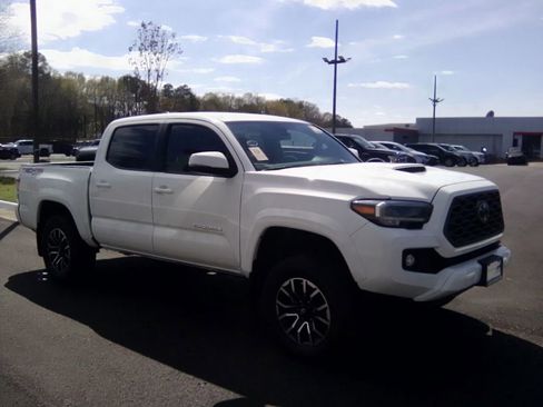Used 2023 Toyota Tacoma TRD Sport image 6