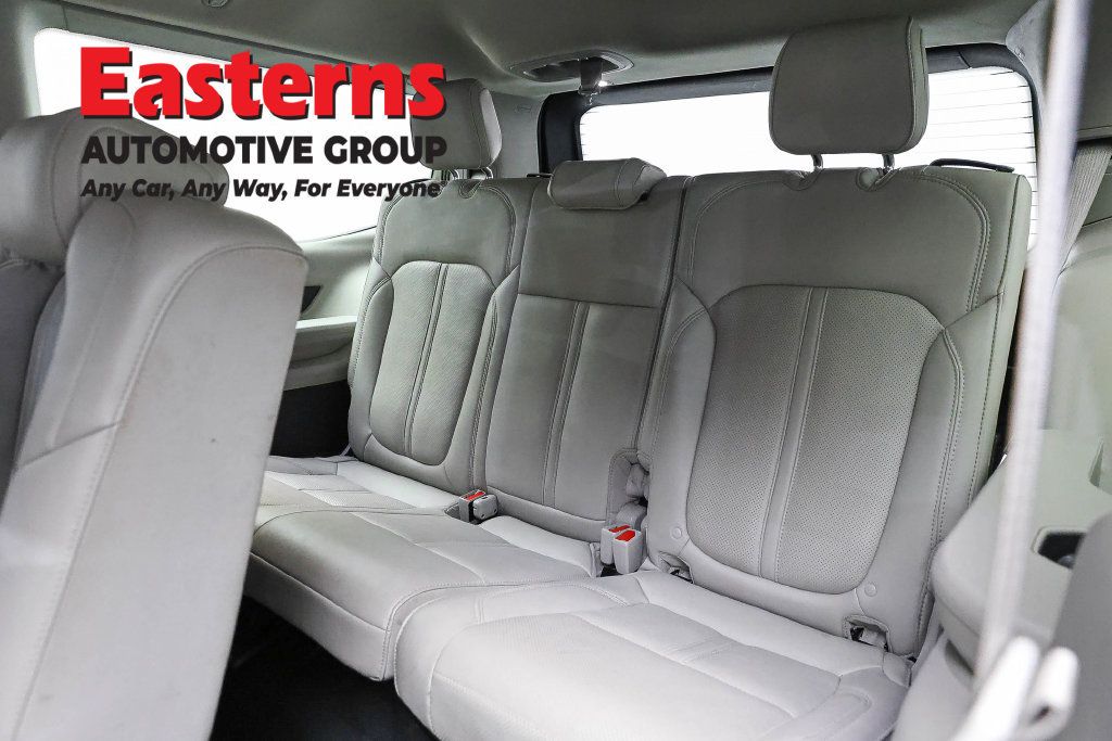 Used 2024 Jeep Wagoneer Series II w/ Flexible Seating Group RWD image 30