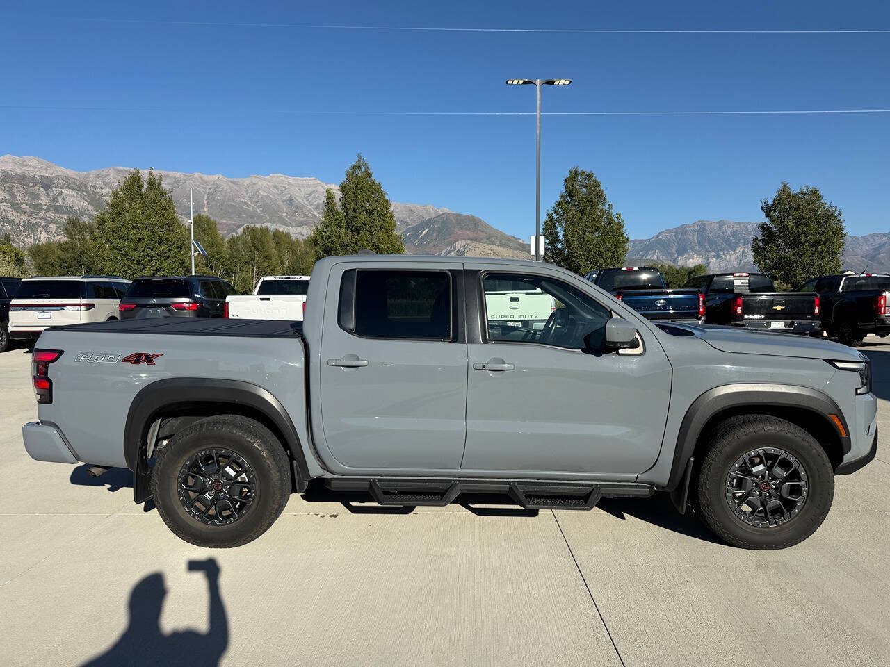 Used 2023 Nissan Frontier PRO-4X w/ Pro-4X Premium Package AWD/4WD image 2
