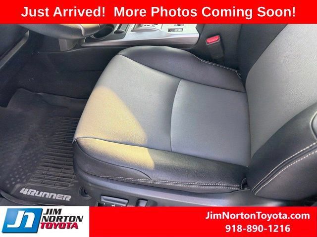 Used 2018 Toyota 4Runner SR5 Premium AWD/4WD image 10