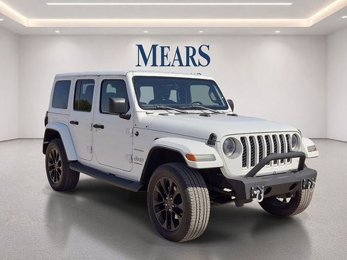 Used 2023 Jeep Wrangler Unlimited Sahara AWD/4WD image 7