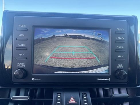 Used 2021 Toyota RAV4 XLE Premium image 22