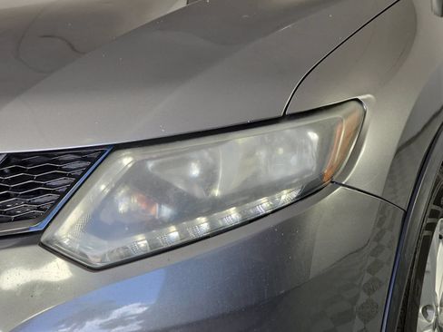 Used 2016 Nissan Rogue SV AWD/4WD image 28