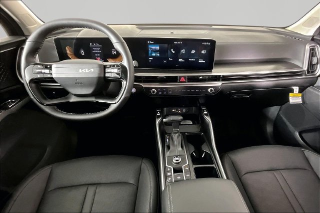 Certified 2026 Kia Sorento S FWD image 5
