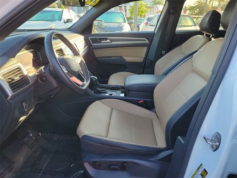 Used 2023 Volkswagen Atlas Cross Sport SE image 13