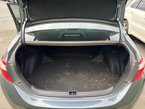Used 2017 Toyota Corolla LE FWD image 17