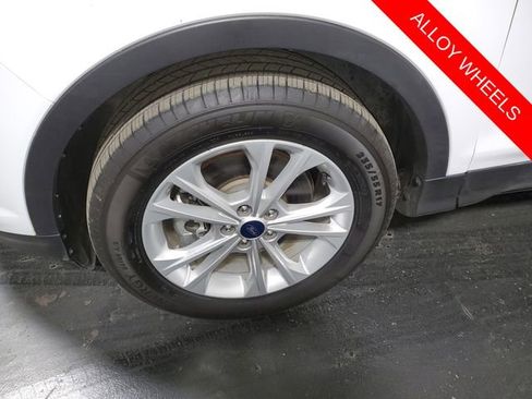 Used 2019 Ford Escape SE image 7