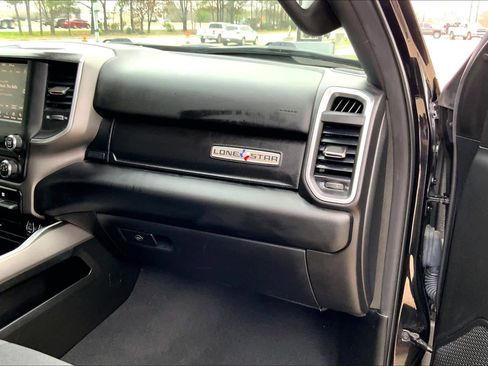 Used 2019 RAM 1500 Big Horn image 17