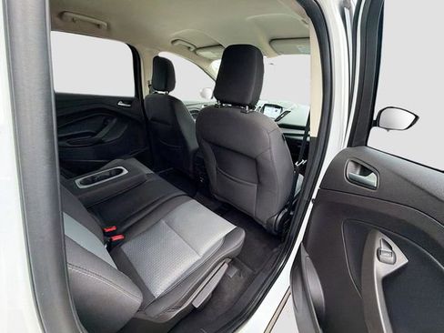 Used 2019 Ford Escape SE image 26