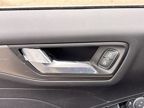 New 2026 Ford Escape SE image 10