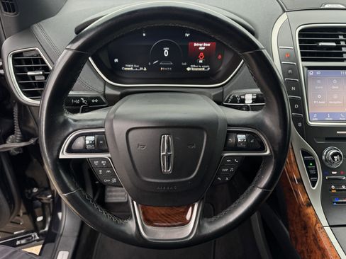 Used 2020 Lincoln Nautilus Reserve w/ Equipment Group 202A image 19