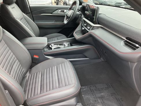 New 2026 Ford Explorer ST-Line w/ ST-Line Street Pack AWD/4WD image 16