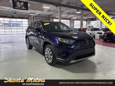 Used 2019 Toyota RAV4 Limited w/ All Weather Liner Package image 7