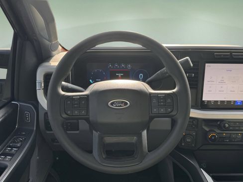 Used 2024 Ford F250 XLT w/ XLT Premium Package image 12