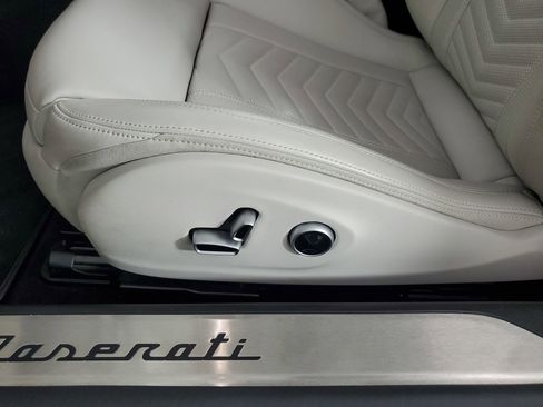 Used 2025 Maserati GranCabrio Modena AWD/4WD image 33