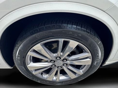 Used 2024 Cadillac XT6 Premium Luxury FWD image 28