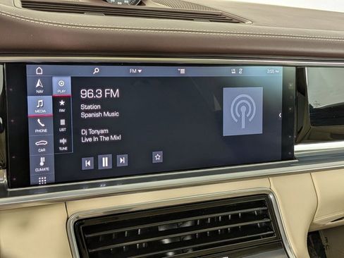 Certified 2020 Porsche Panamera 4S image 17