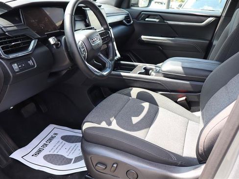 Used 2025 GMC Acadia Elevation image 12