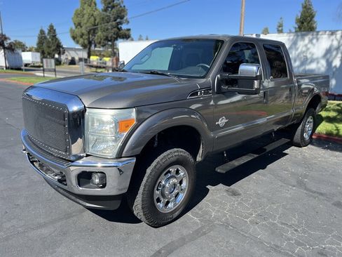 Used 2011 Ford F250 XLT w/ XLT Premium Pkg image 7