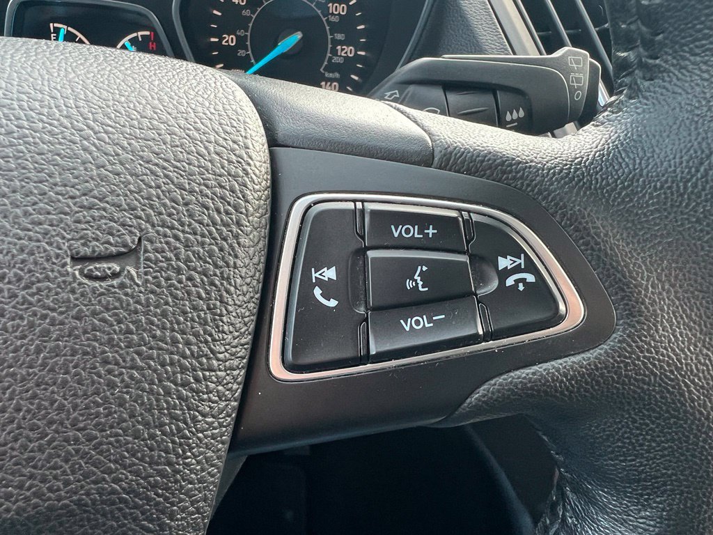 Used 2019 Ford Escape Titanium AWD/4WD image 16