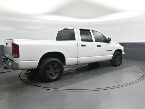 Used 2004 Dodge Ram 1500 Truck SLT image 4