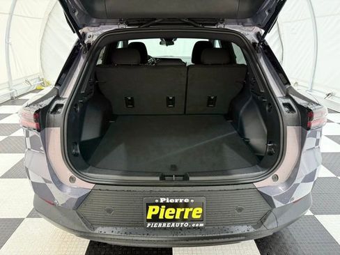 New 2026 Chevrolet Equinox EV LT image 4