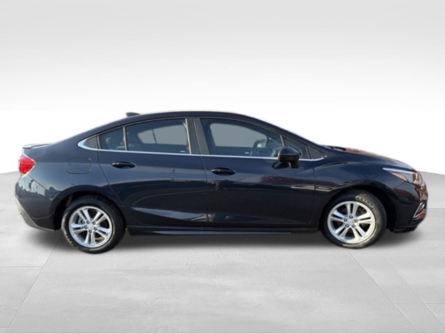 Used 2016 Chevrolet Cruze LT w/ Convenience Package FWD image 6