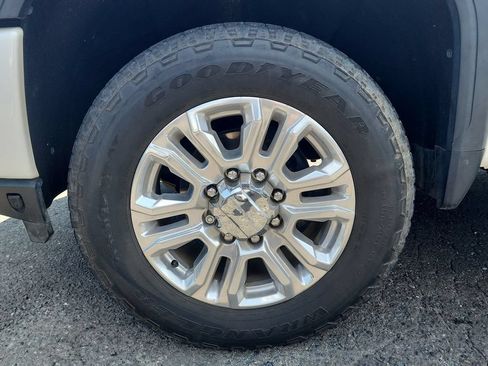 Certified 2021 GMC Sierra 2500 Denali w/ Denali Ultimate Package AWD/4WD image 33