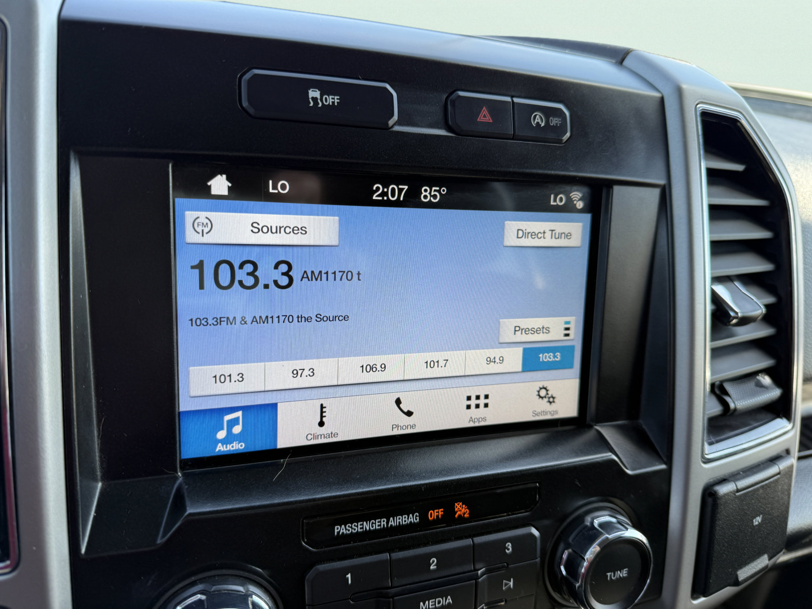 Used 2018 Ford F150 Lariat AWD/4WD image 23