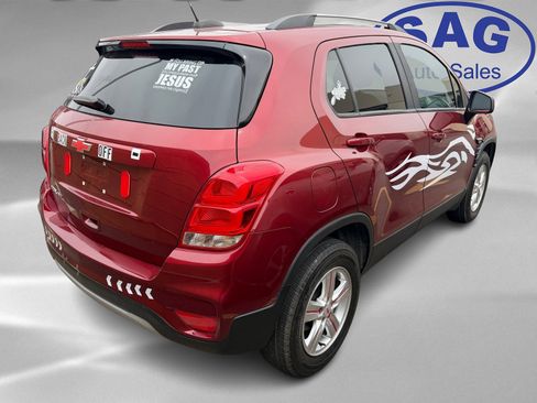 Used 2021 Chevrolet Trax LT AWD/4WD image 3