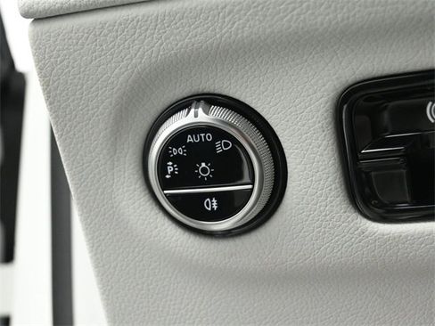 Used 2023 Mercedes-Benz EQE 500 4MATIC SUV image 56