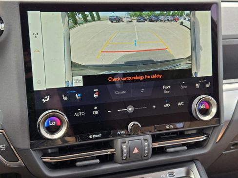 Used 2026 Lexus GX 550 AWD/4WD image 14