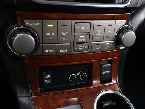 Used 2013 Toyota Highlander Limited image 13