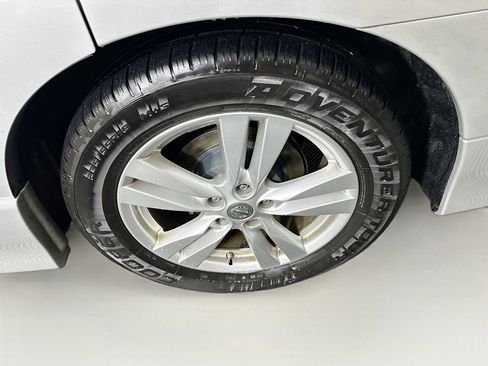 Used 2012 Nissan Quest SL image 11