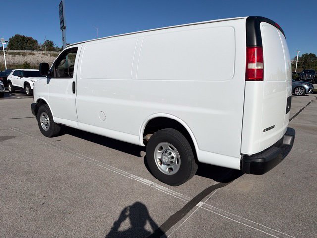 Used 2017 Chevrolet Express 2500 RWD image 9