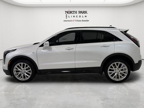 Used 2020 Cadillac XT4 Sport AWD/4WD image 2