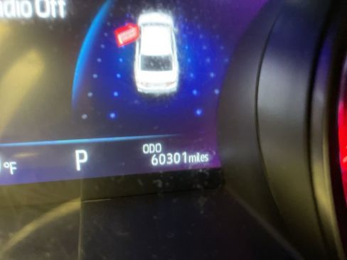 Used 2023 Toyota Camry XSE FWD image 13