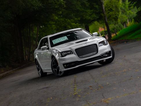 Used 2021 Chrysler 300 S w/ S Model Appearance Package RWD image 21